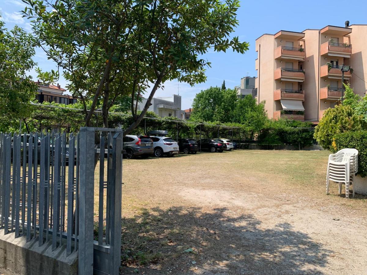 Hotel Del Vecchio Rimini Exterior foto