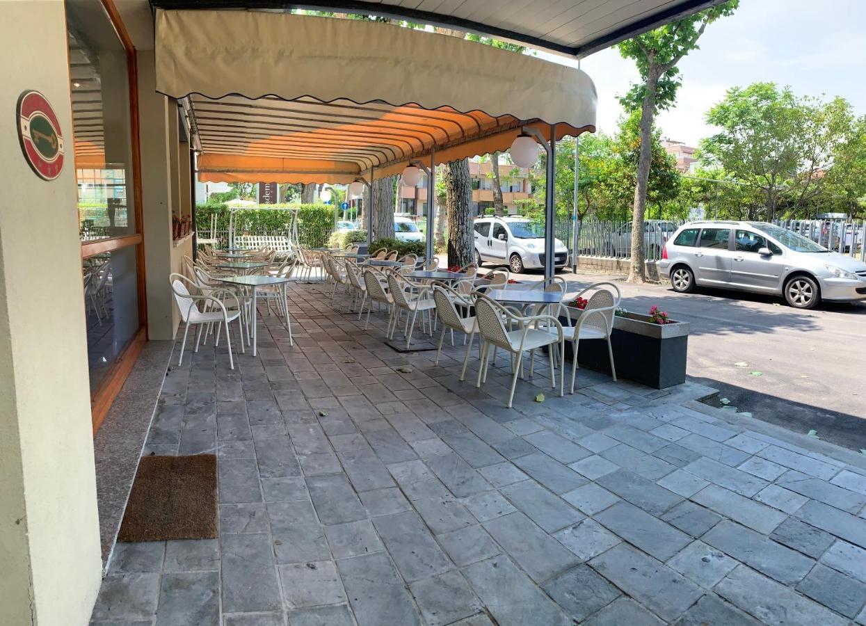 Hotel Del Vecchio Rimini Exterior foto